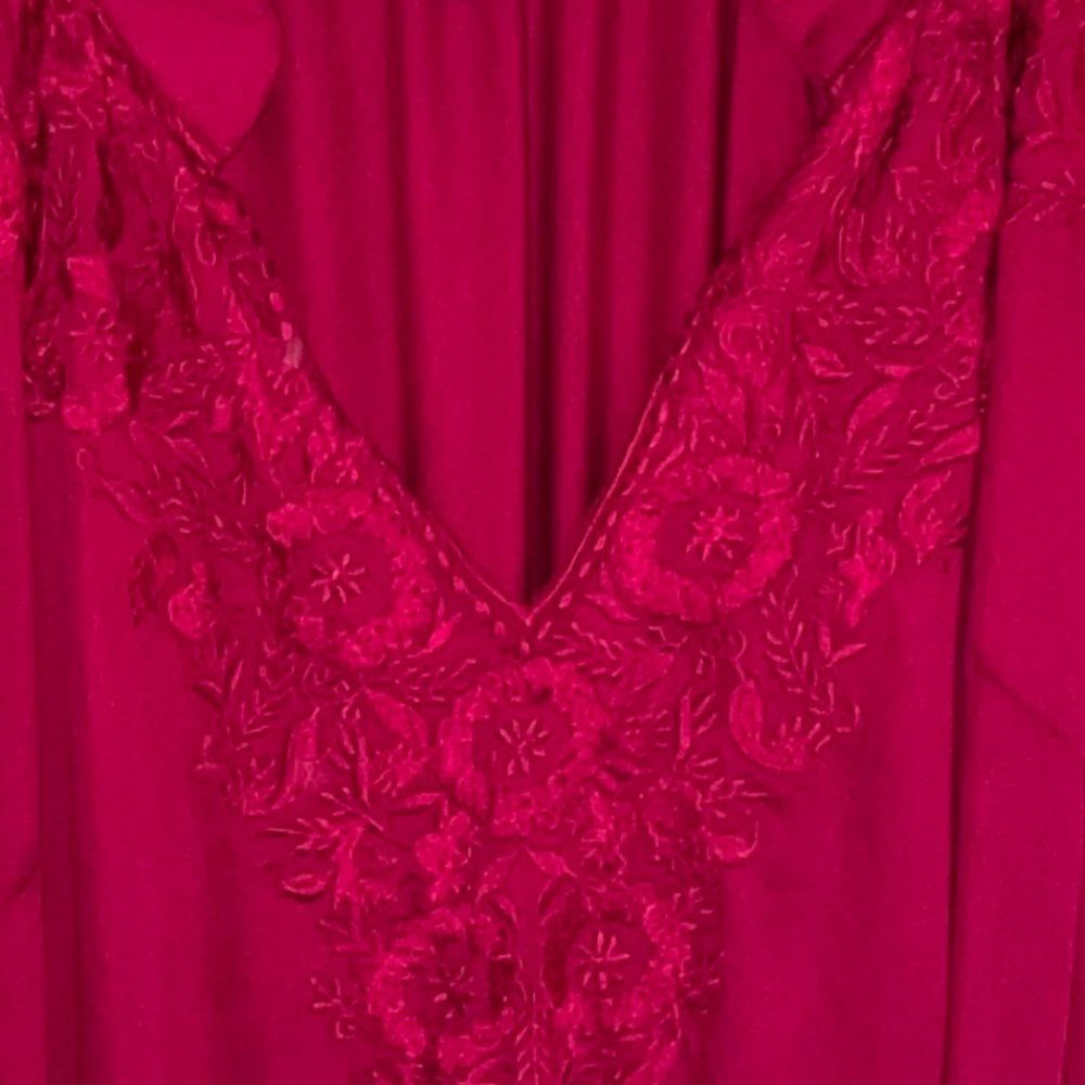Rock Flower Paper Magenta Tunic, size large, great for Valentine's Day! - Picture 2 of 9